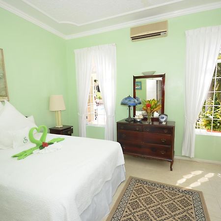 Summerhill Four Bedroom Villa Montego Bay Zewnętrze zdjęcie