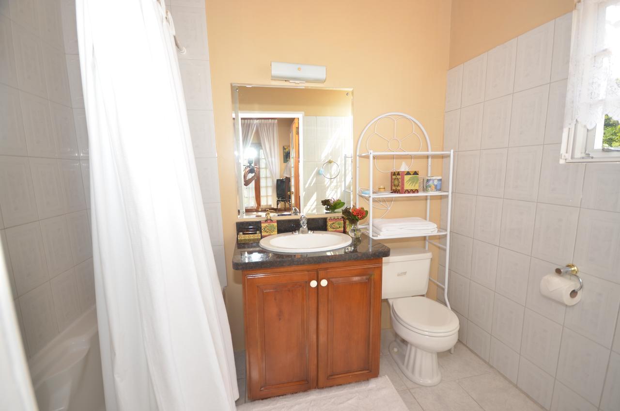 Summerhill Four Bedroom Villa Montego Bay Zewnętrze zdjęcie